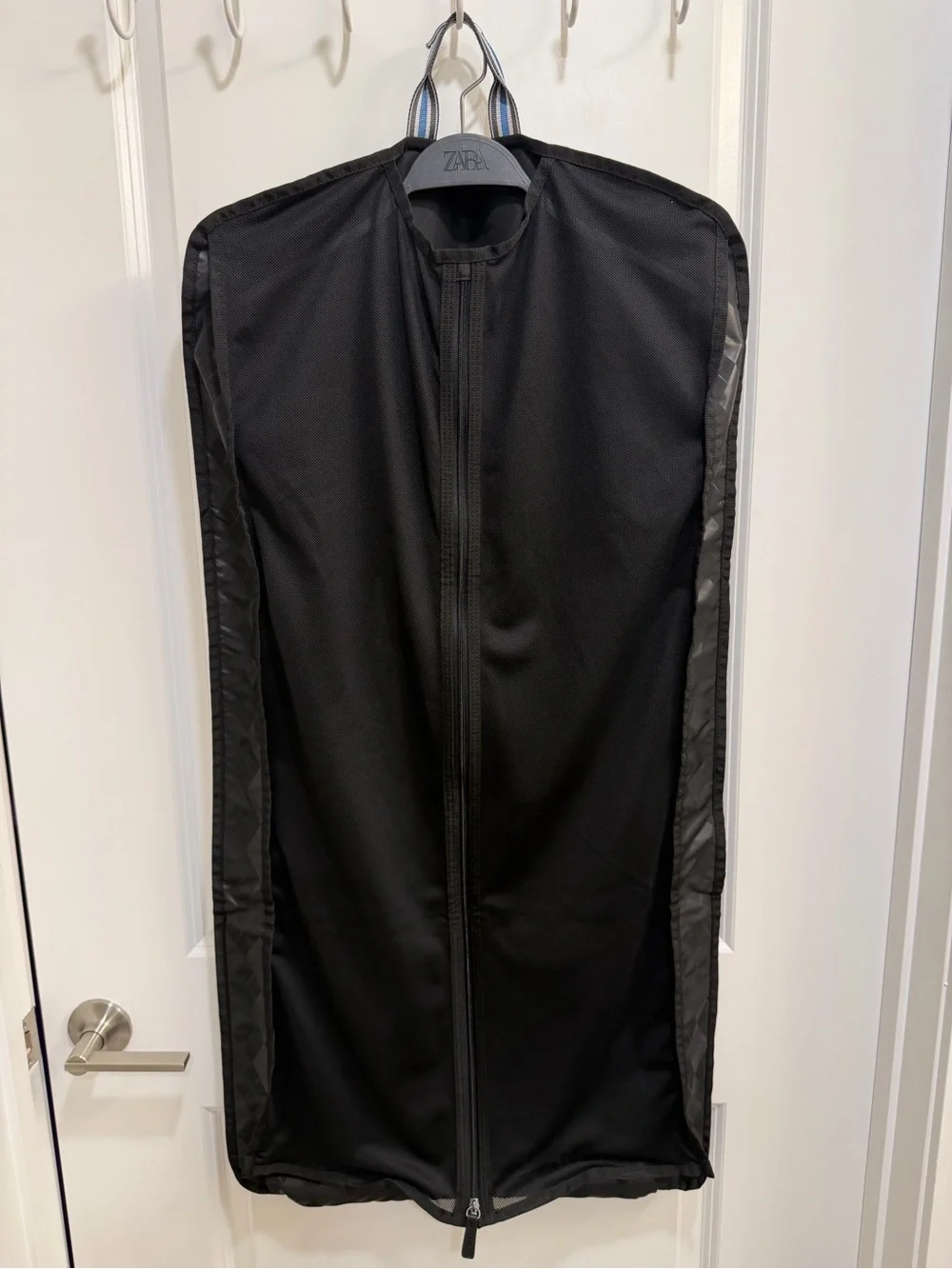 Hartmann Herringbone Hanging Garment Bag Travel Suit Carrier Black